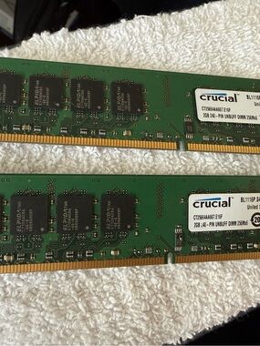 Crucial DDR2 Desktop RAM Memory Kit 4GB Total (2 x 2GB) Memory Modules